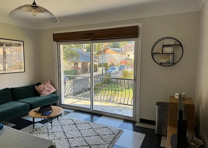 Maison St Lary 4ch 10pers Jardin